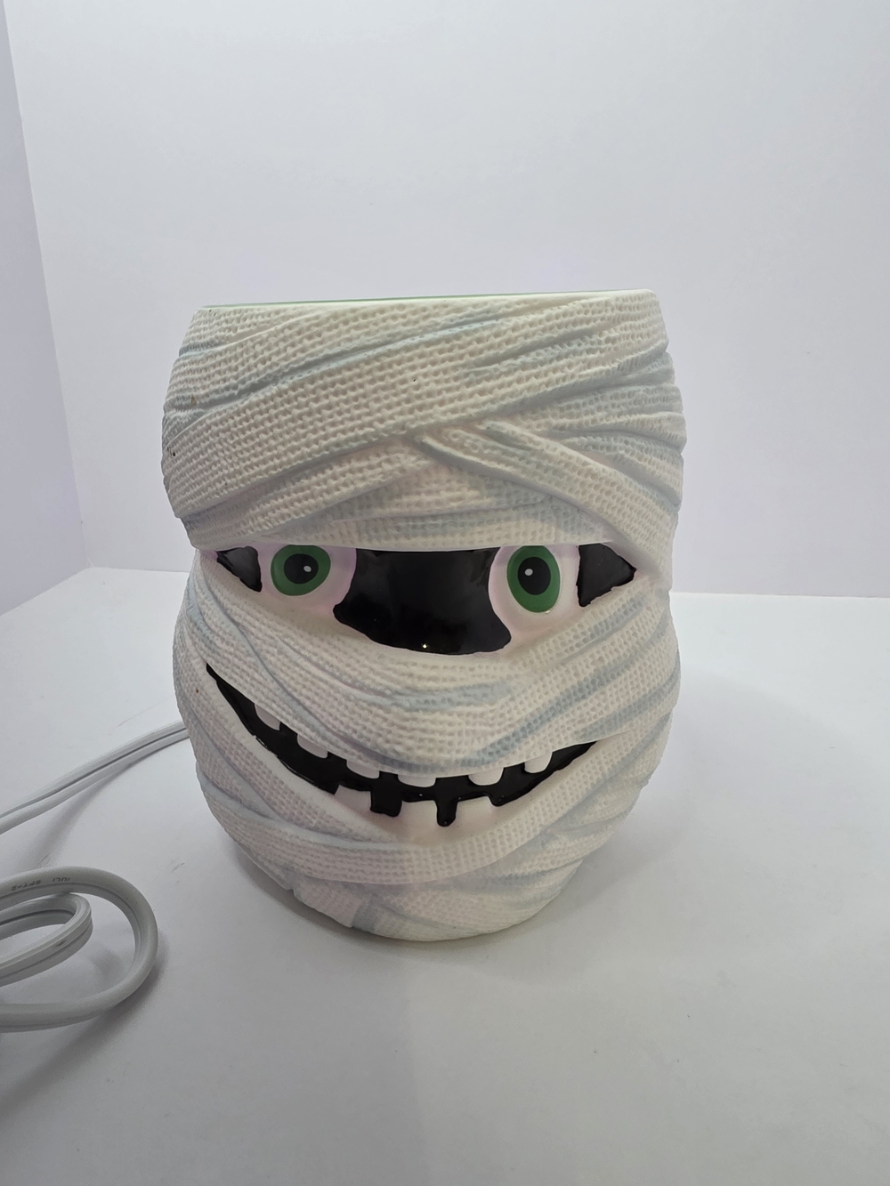 Scentsy Under Wrap Warmer With Purple Bulb